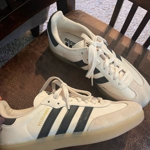 Adidas Velosamba shoes
